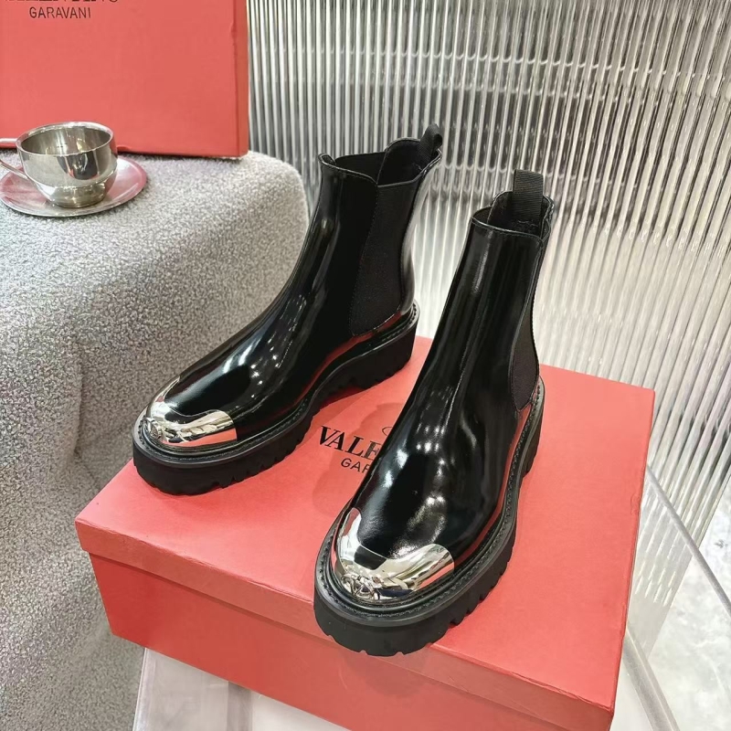 Va1e*ntin0 boots